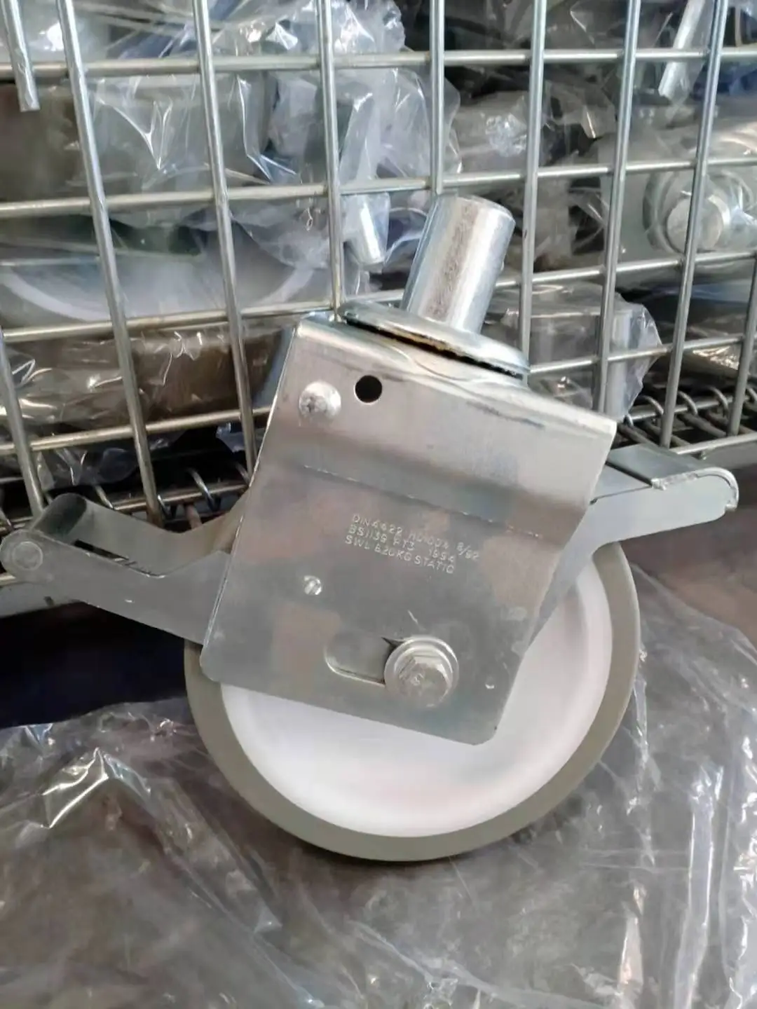 Aerial work platform scaffolding accessories casters / Double brake universal wheel