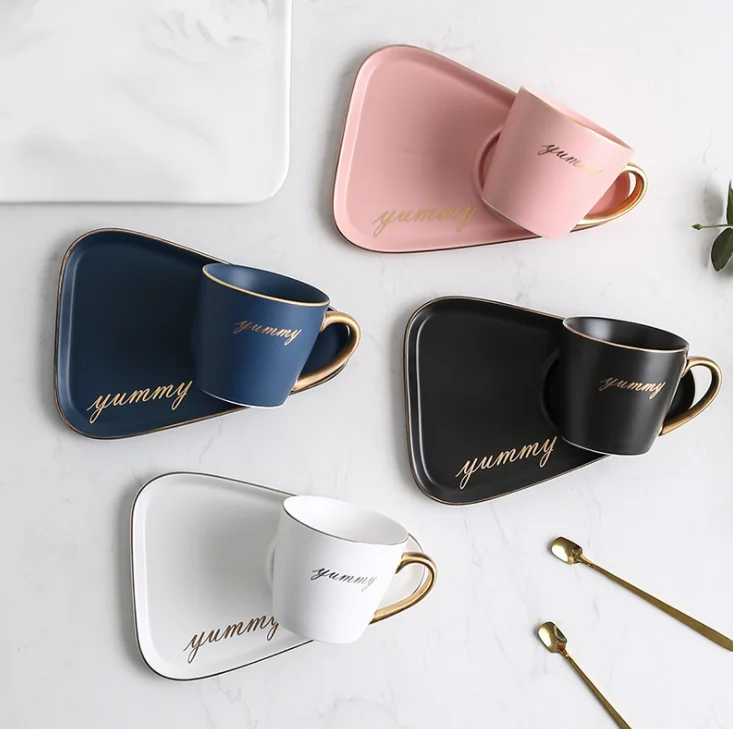 
Retro Luxury Elegant Tea Cup and Saucer Set Coffee Cup Set with Saucer and Spoon 