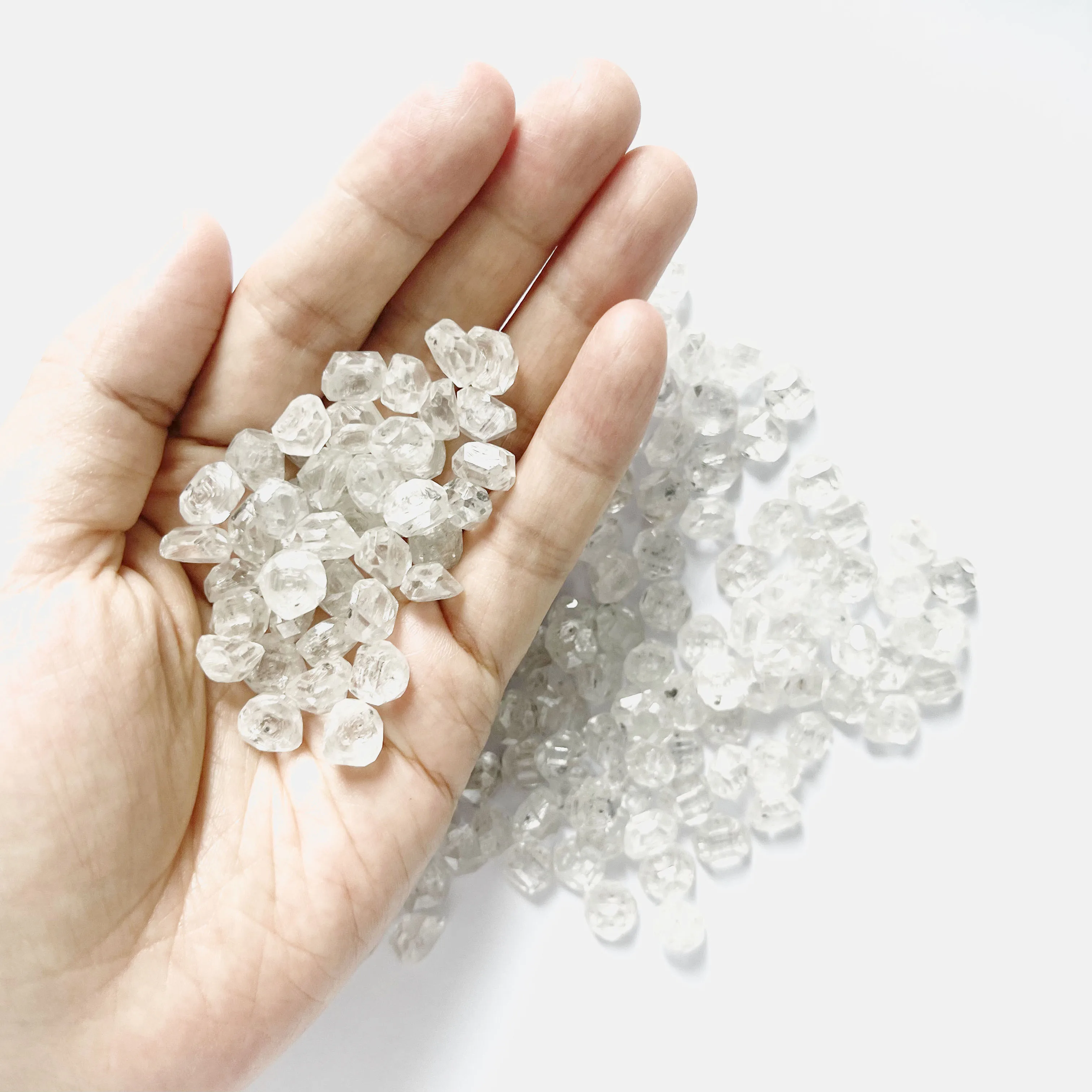 4.0 to 5.0 carat DE VVS VS white hpht cvd rough synthetic lab diamond