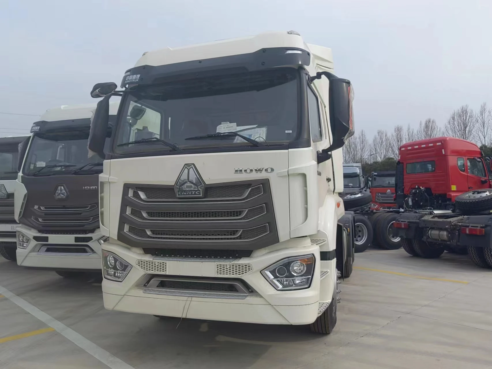 40 tons Sinotruk Howo N7 tractor truck for sale price