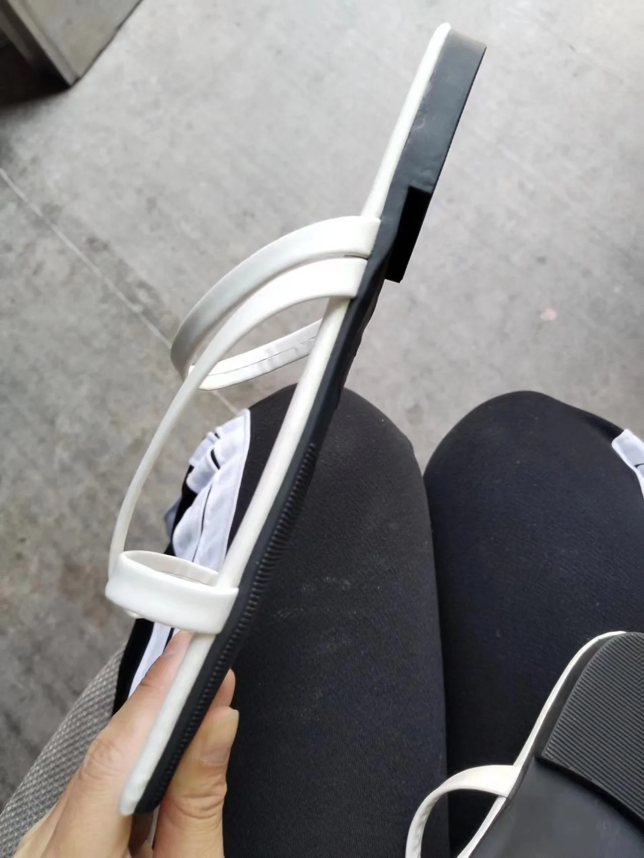 J&H summer trendy cow strap flip-flop slippers women fashion square toe flat sandals summer casual outdoor footwear