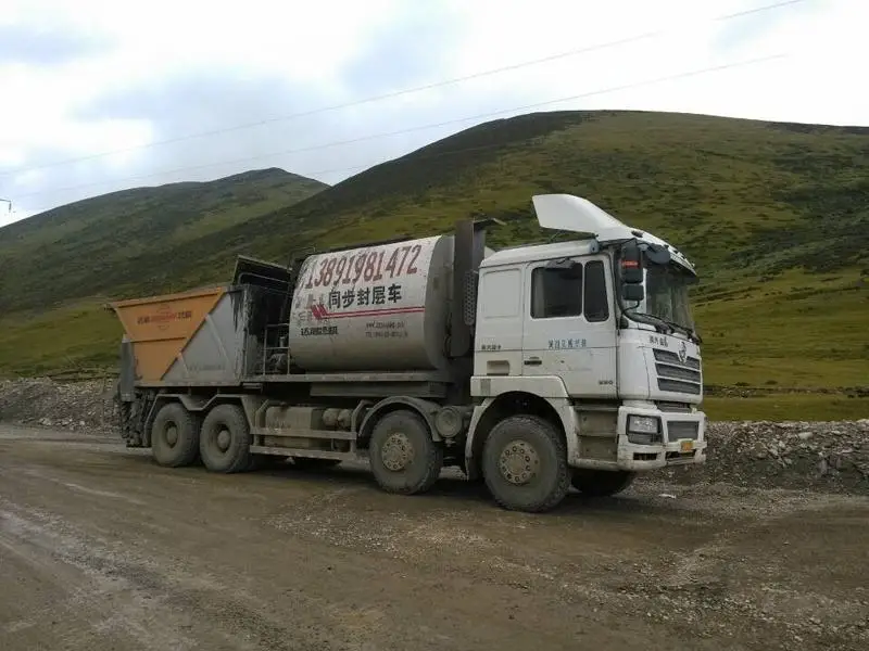 8000L Intelligent Asphalt Distributor