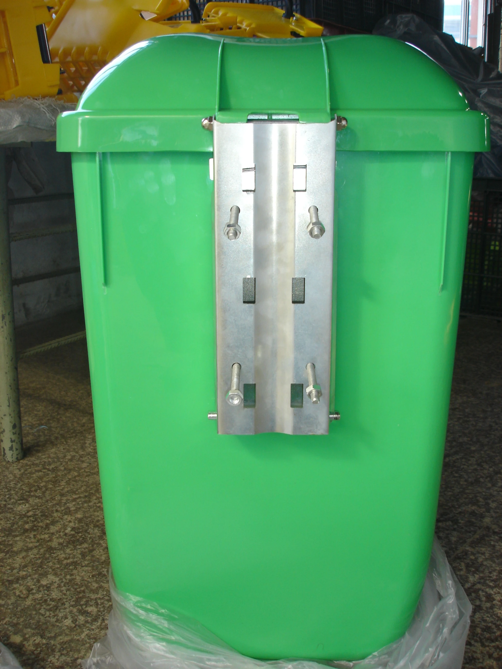 50liter Plastic Dustbin With Pole