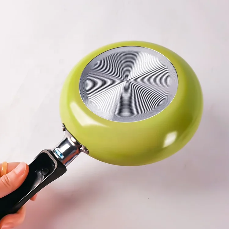 Hot sales green color 14cm pressed aluminum non stick non-stick mini egg frying pan for gift promotion