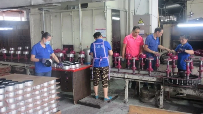 Top selling grateful appearance indoor contact grills  fast hate up and smokeless with no-stick coating electric grills