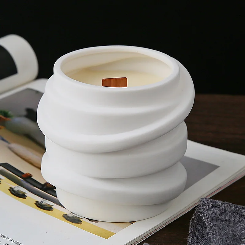 Wholesale Unique Irregular Shape Matte Ceramic Jar Empty Candle Container for Candle Making Luxury Candle Jar