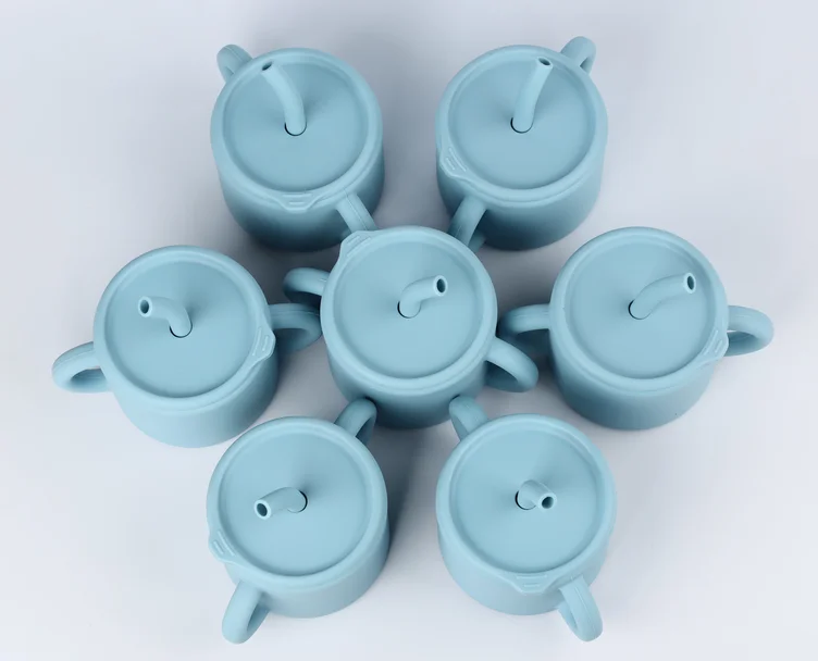 Бестселлер: силиконовая чашка с соломинкой и крышкой 200 мл