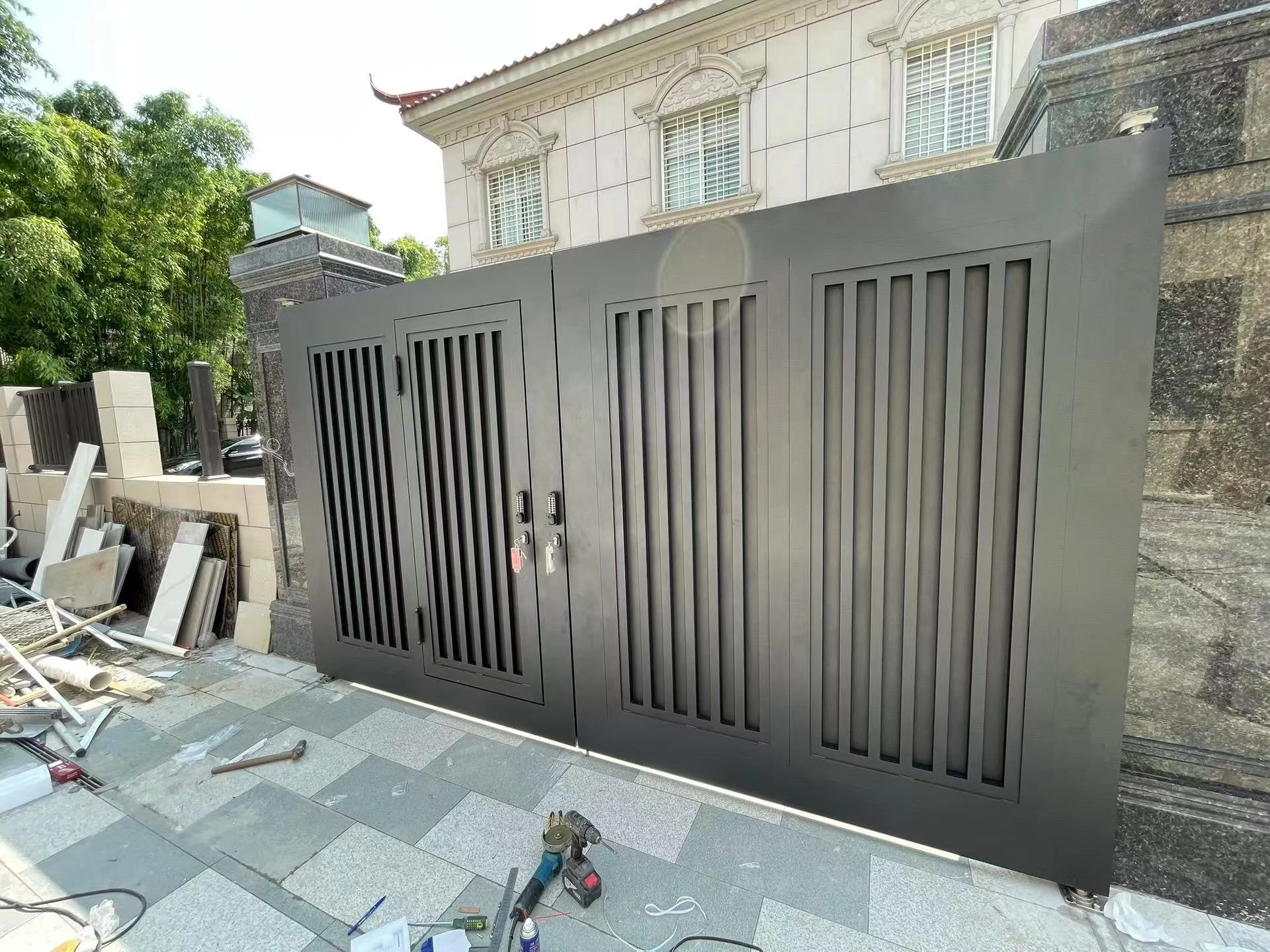 Automatic Luxury Arched Aluminum Garden Patio Metal Door 3D Modeling Service Entry Sliding Patio Fencing Trellis Gates