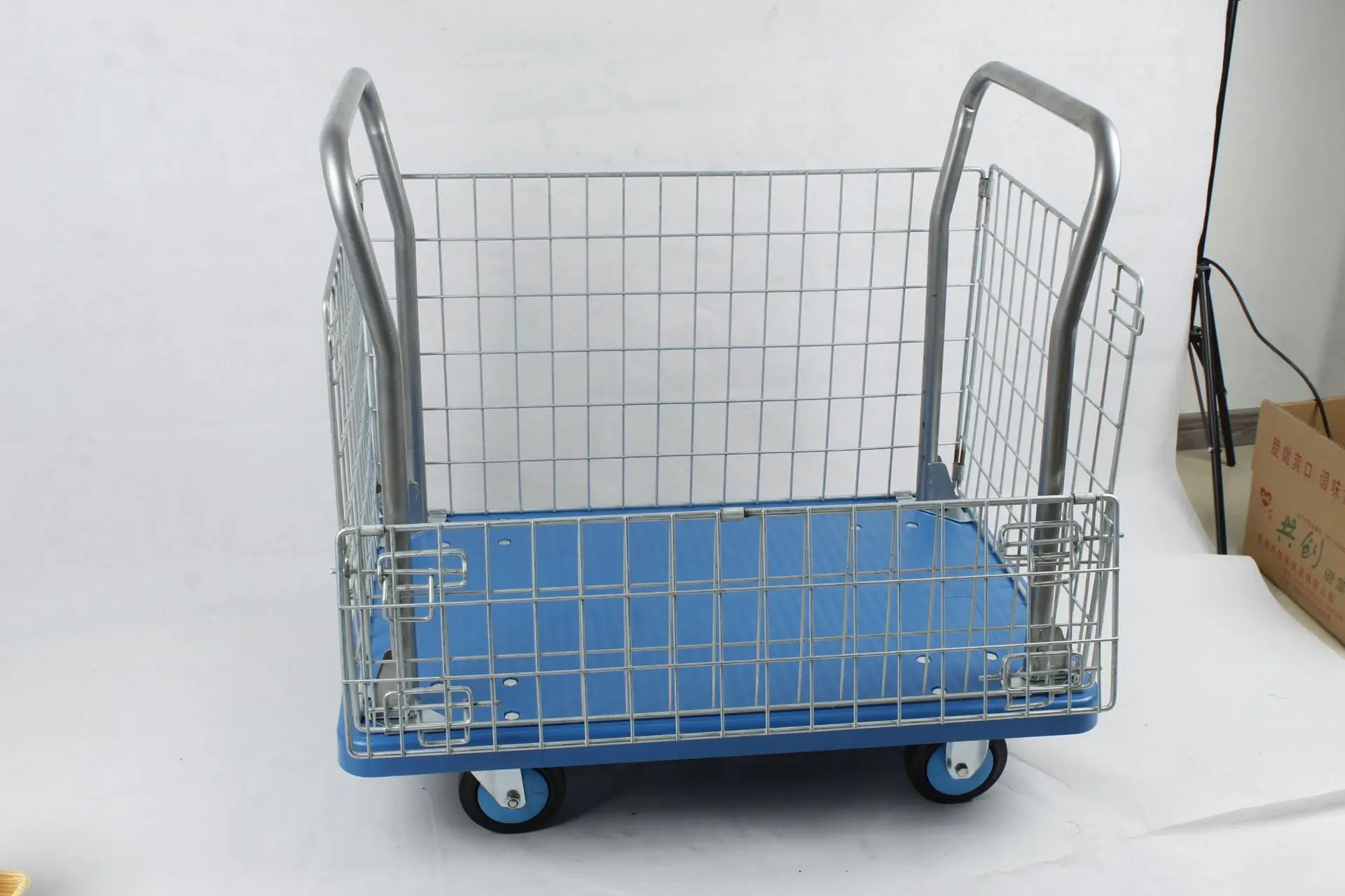 150kg 300kg folding plastic trolley cart with wheels hand trolley with fence