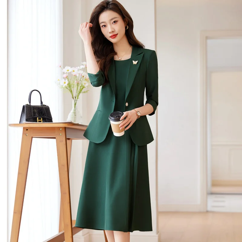 Factory Custom  Wholesale Elegant Office Wear  Half Sleeve 2 Pieces Women Suits