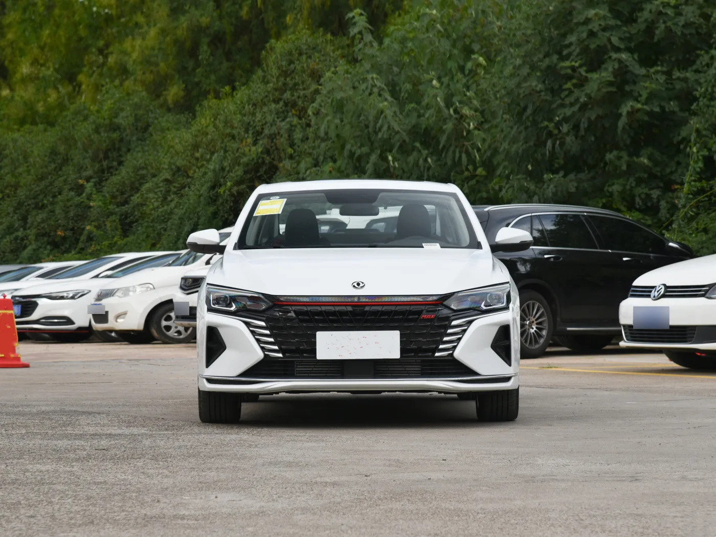 Новая модель 2023 г. гибридный автомобиль Dongfeng Yixuan Max на 5 мест седан в Узбекистане