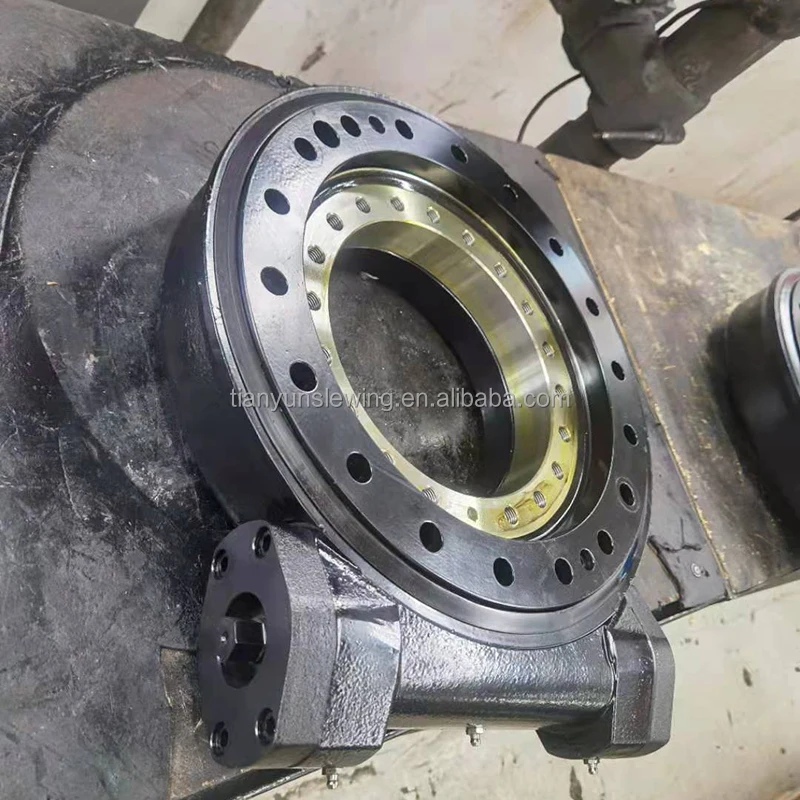 SEA17 slewing worm gear reducer and rotary drive unit for solar tracking system