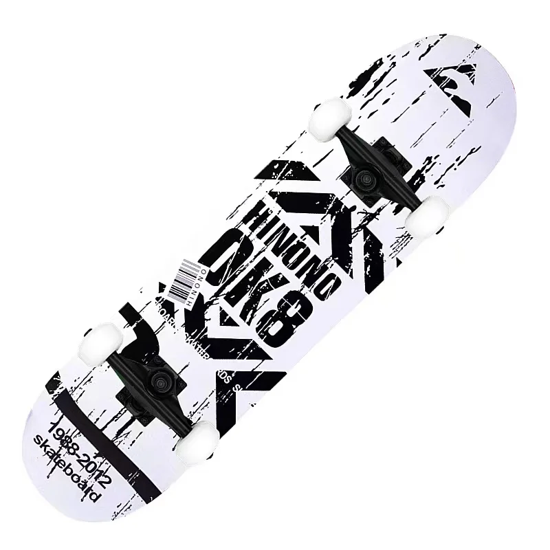 Custom Good Load Bearing Black Sand Pu Wheel Maple Skateboard Deck Maple Wood Veneer For Skateboard