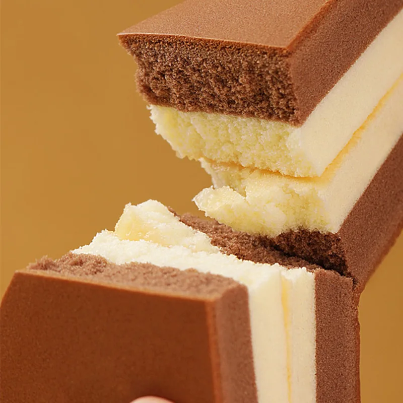 snacks wholesale Handmade bread triangular desserts fresh cakes chocolate cake ranli