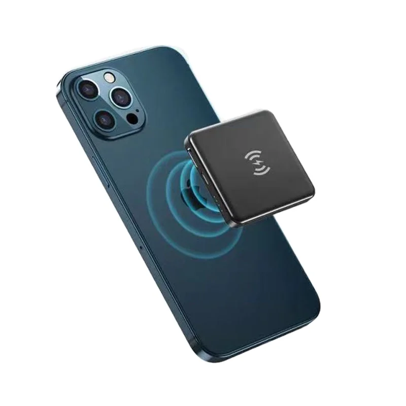2021 Amazon hot sell Battery Pack  portable 5000 MAH 10000 MAH  Mini Magnetic Wireless Power Bank for phone 12 PRO