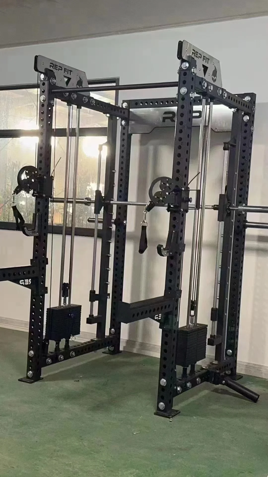 Gym Fitness Equipment Dual Cable Pulley Crossover Machine Power Cage Smith Training Functional Trainer Machine For Sale