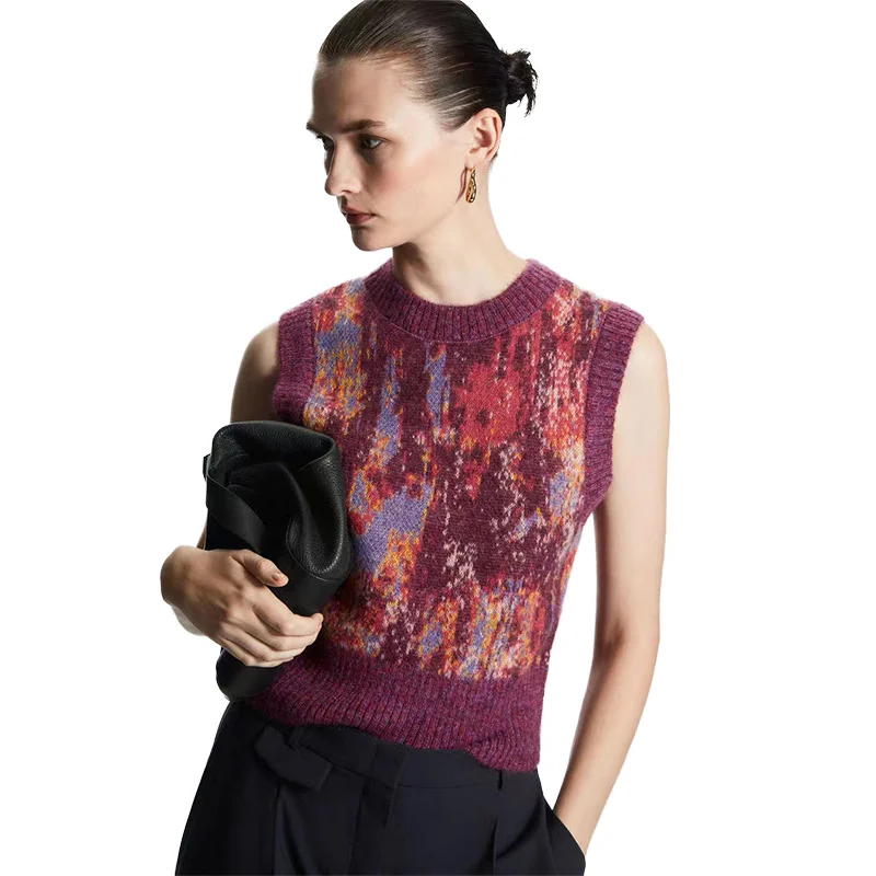 Жаккардовый женский мохеровый пуловер без рукавов с круглым вырезом