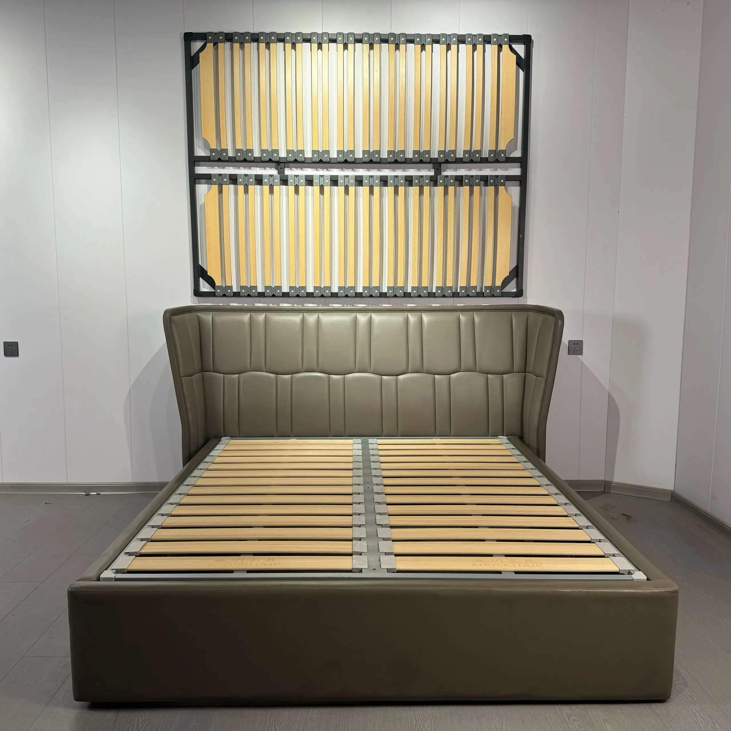 Popular upgrade queen king customized  size slatted bed frame for bed platform base