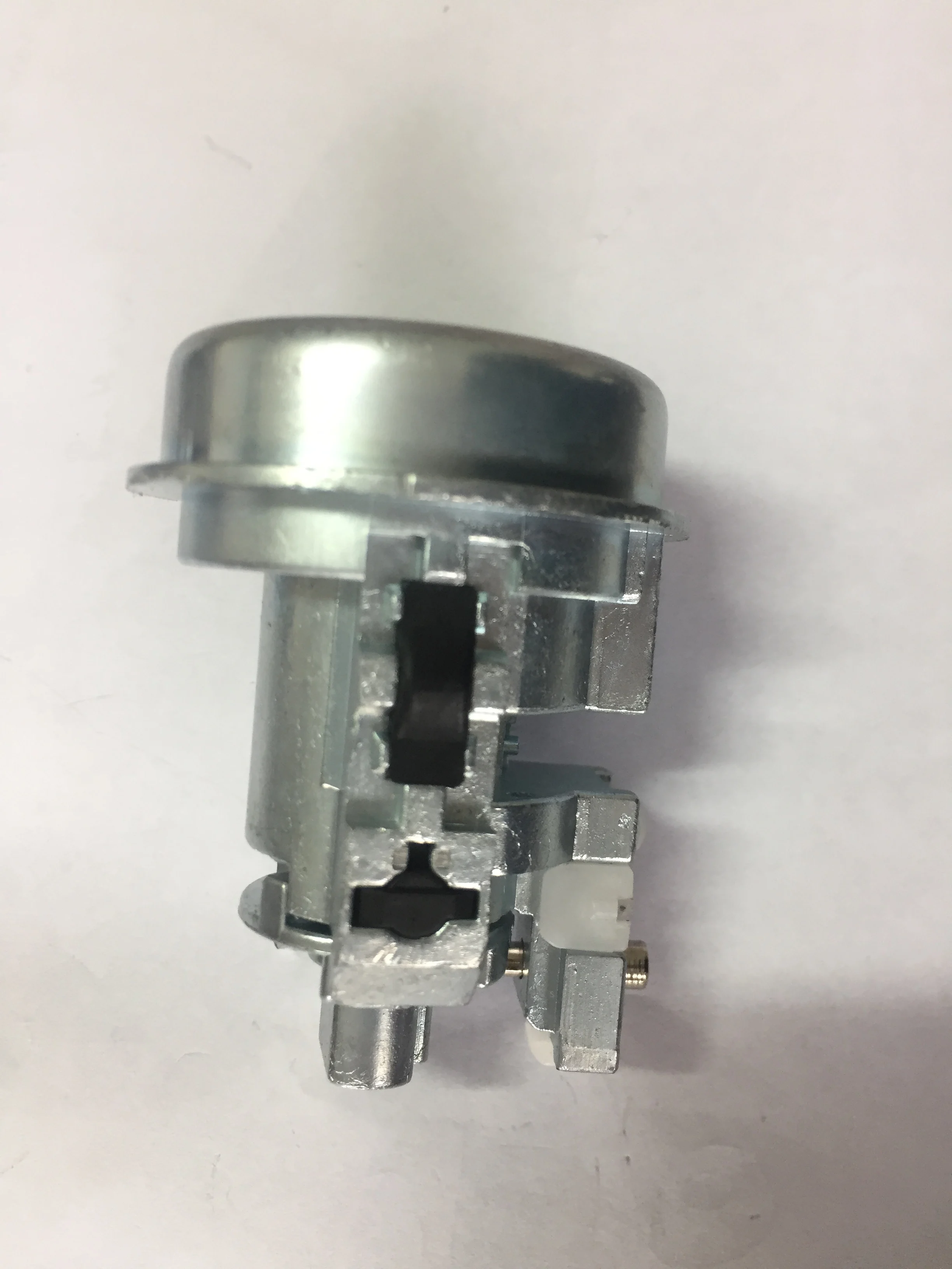 Ignition lock, BE8Z 11582 B, BE8Z11582B  for ford  escort GII 12-/ Fiesta GIII 10-