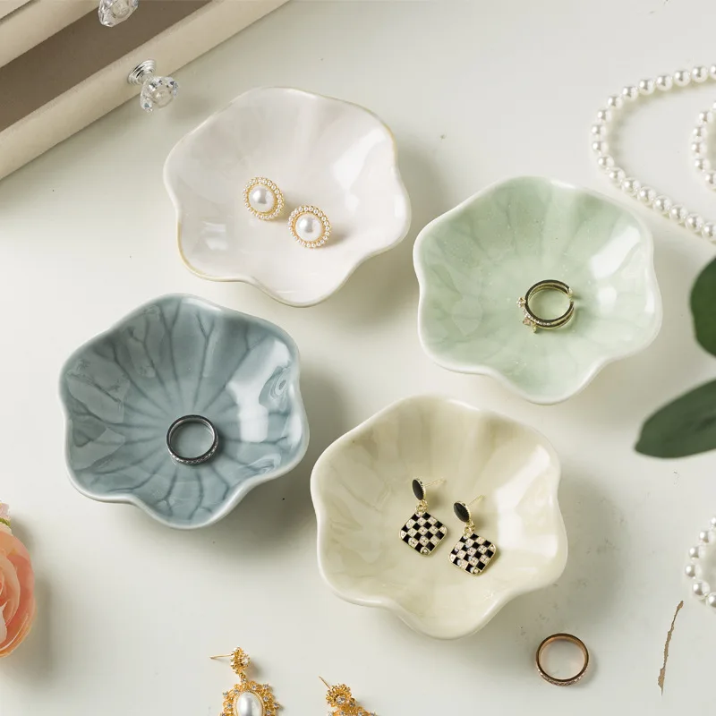 Customized Logo Leaf Pattern Ceramic Jewelry Dish Lotus Design Nordic Style Trinket Tray Handmade Porcelain Ring Holder