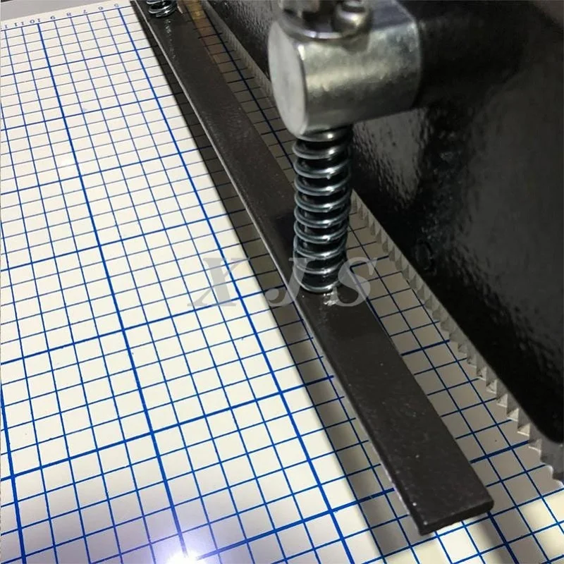 300/400/500/6 00mm Cloth cutting machine price width with top quality