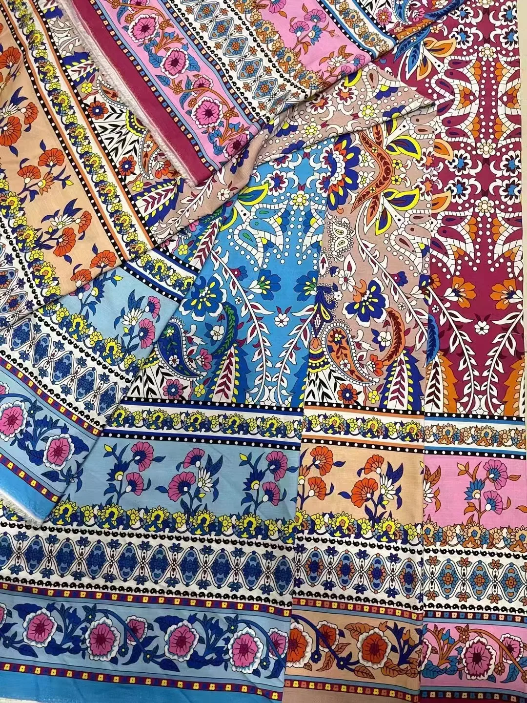 Bilateral Orientation Flower Design Suitable for skirt dresses Printed Custom Fabrics Rayon slub fabric100% rayon Printed fabric