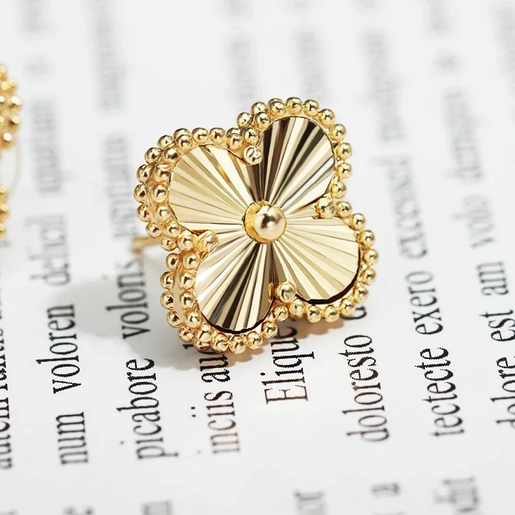 Suyan Jewelry Made In China Ladies Clover Jewelry Set earring ring bracelet Stainless Steel 18K Gold Women Necklace