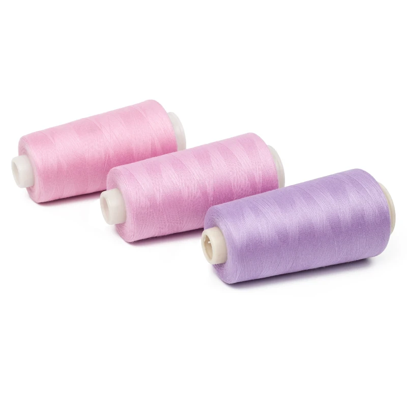 В наличии 100% крашеная полиэфирная швейная нить для швейных принадлежностей 40/2 40/3