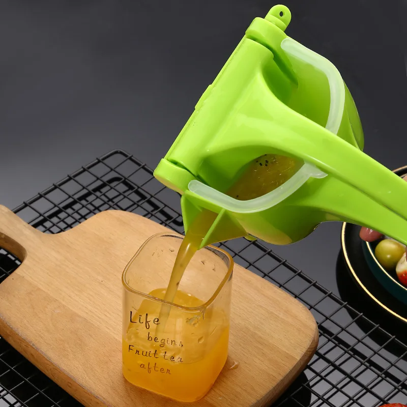 Пластиковая ручная соковыжималка для фруктов и лимона