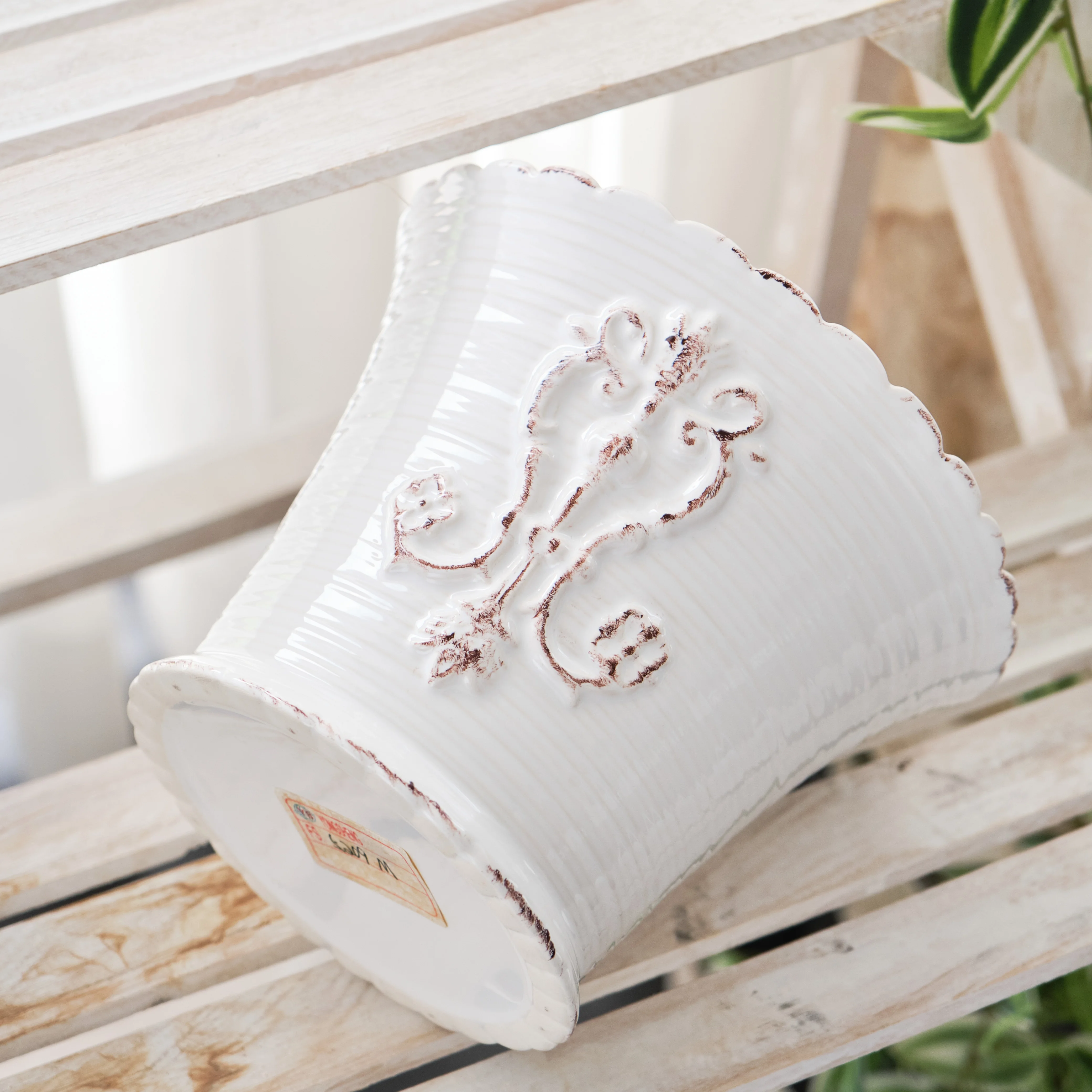 Wholesale Matte Embossment Home Decoration Antique Ceramic Plant Pots For Indoor Outdoor Courtyard Garden Planting Flowerpot