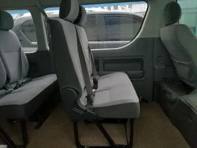 Good Quality FREE SHIPPING 18-Seats Luxury HIACE Euro 2 Emission Standard Manual Diesel Van with 103kw Power