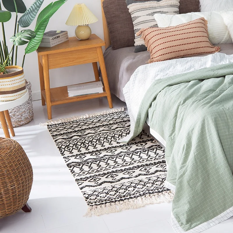 Hot selling high quality new products black geometric pattern morocco tribal bathroom non-slip carpet cotton woven area rug