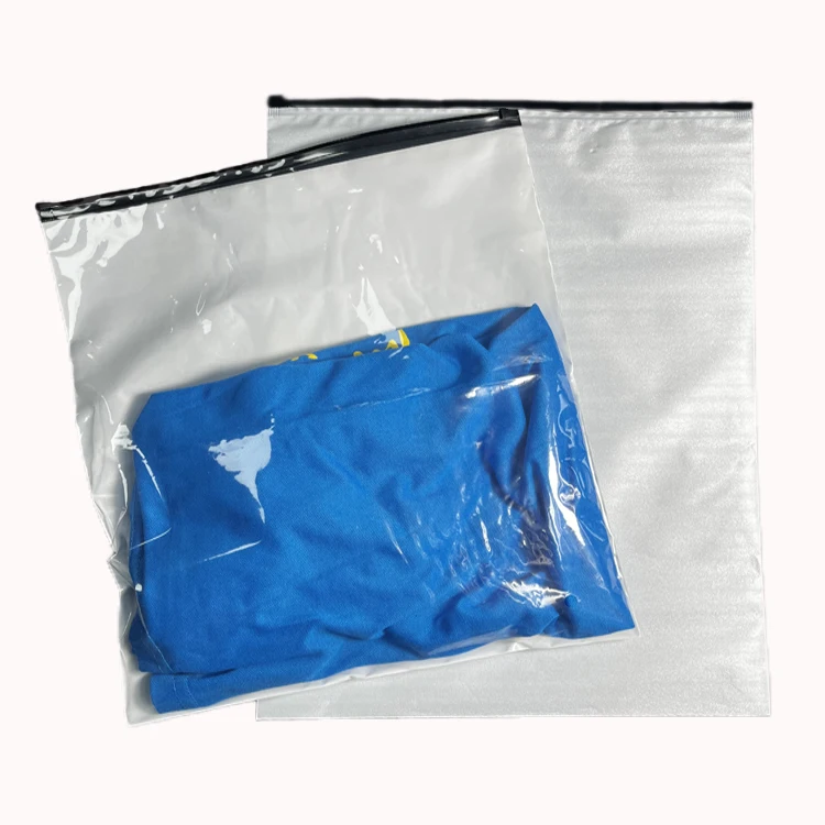 Прозрачный пластиковый полиэтиленовый пакет на молнии с молнией