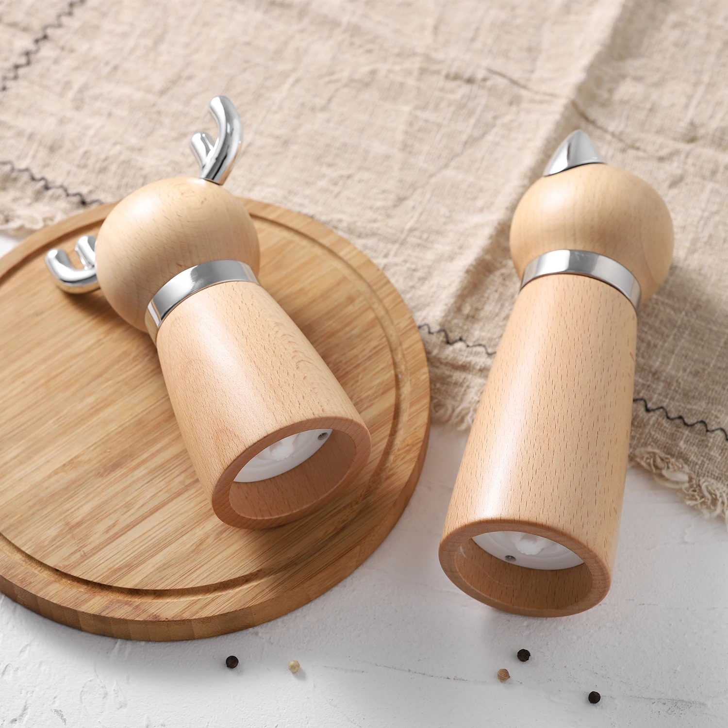 New Gifts Deer&Cat Shape Design Spice and Herb Mills Beech Wood Manual Salt and Pepper Grinder