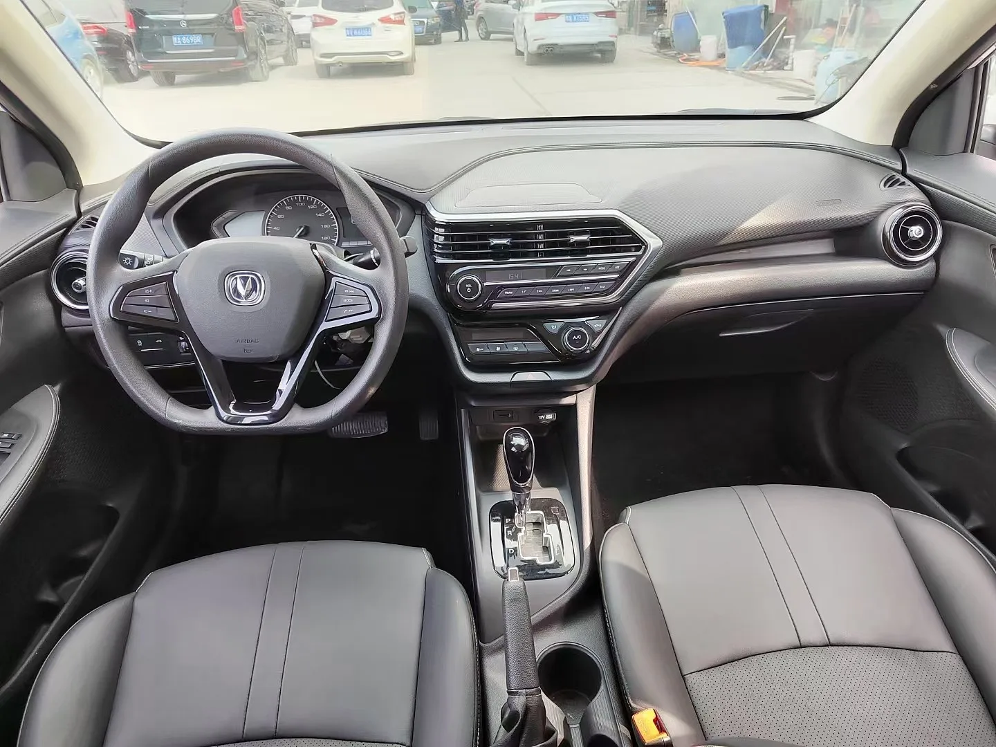 Дешевая цена б/у CHANGAN Yuexiang V7 2020 1 6 л