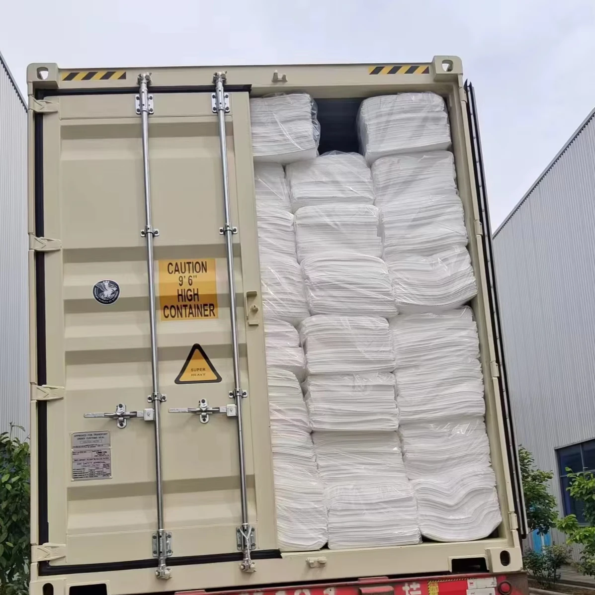 OIL-ONLY ABSORBENT PADS