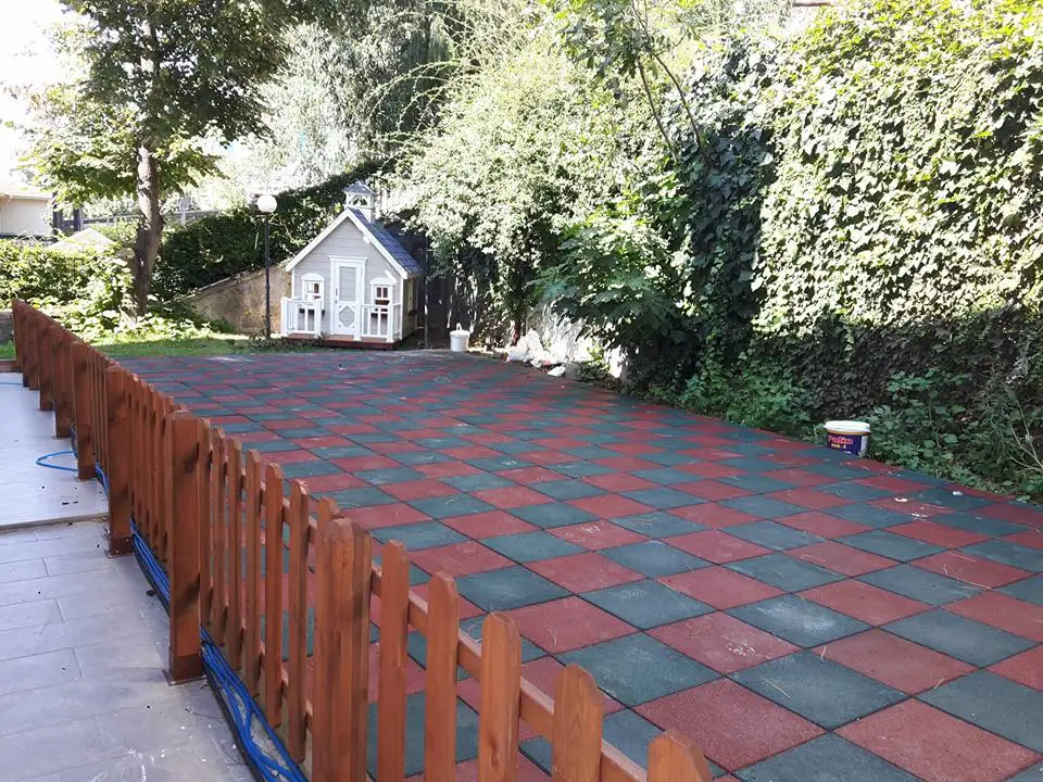
Rubber Flooring Gym Kitchen Playground Outdoor Indoor Rubber Flooring 