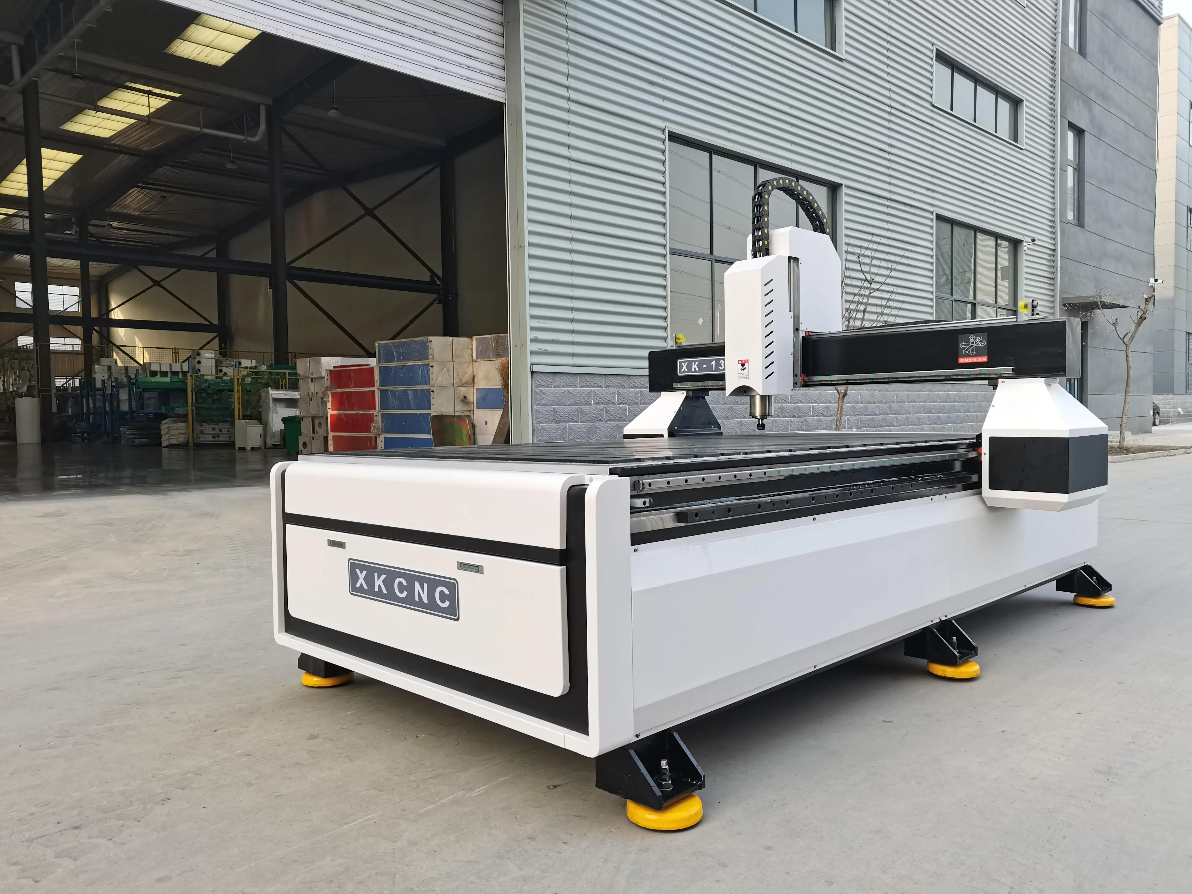 Xunke 1325 2040 CNC Wood Router Woodworking Machine 3D Wood Carving Acrylic Cutting 3 Axis CNC Router Machine Price