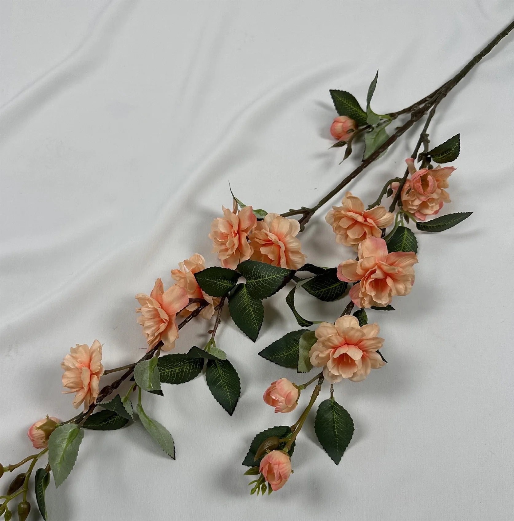 2024 New pink mini artificial Tea Rose bouquet simulation camellia bridal bouquet