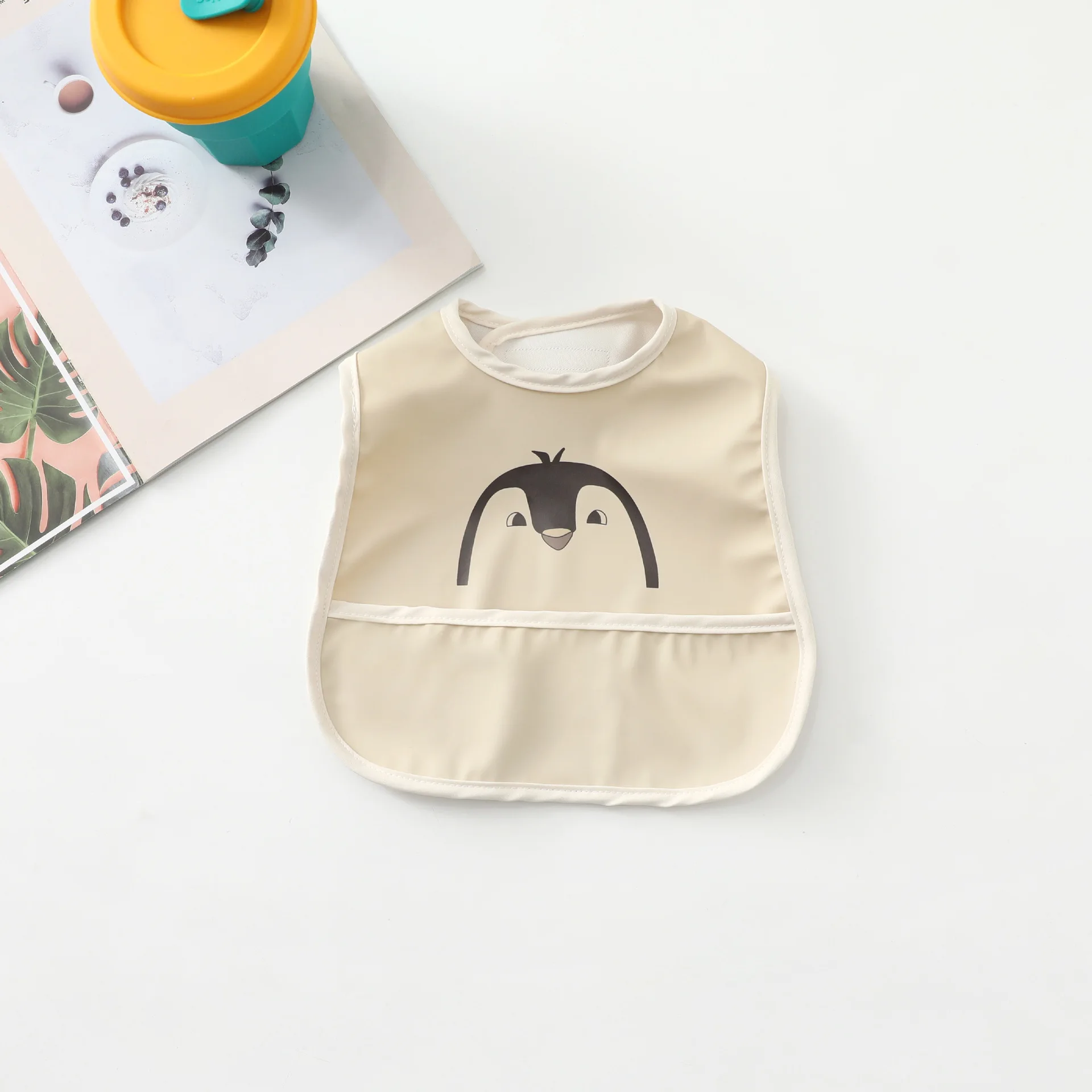 Soft PU bibs New born Baby Bib Waterproof Easy Clean and Comfortable Cute PU Baby Bibs