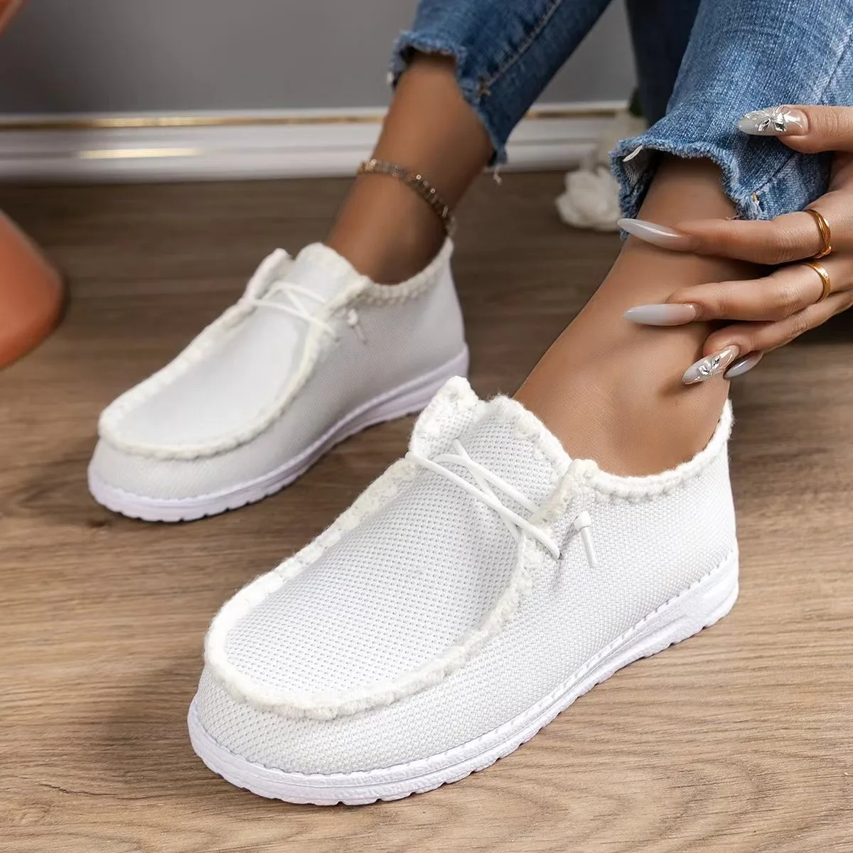 2024 New White Hot Selling wholesale cheap men flat shoes comfortable flat shoes