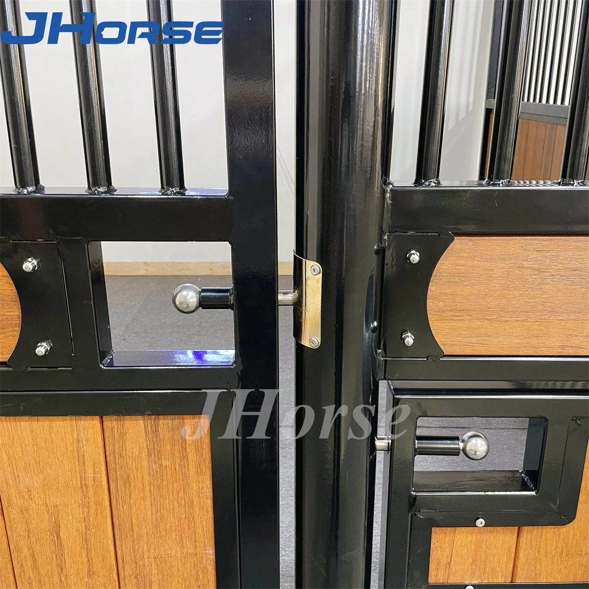 Hot Sell Bamboo Horse Equipment Stables Doors Box Front Panels Equine  Horse Stalls Panels