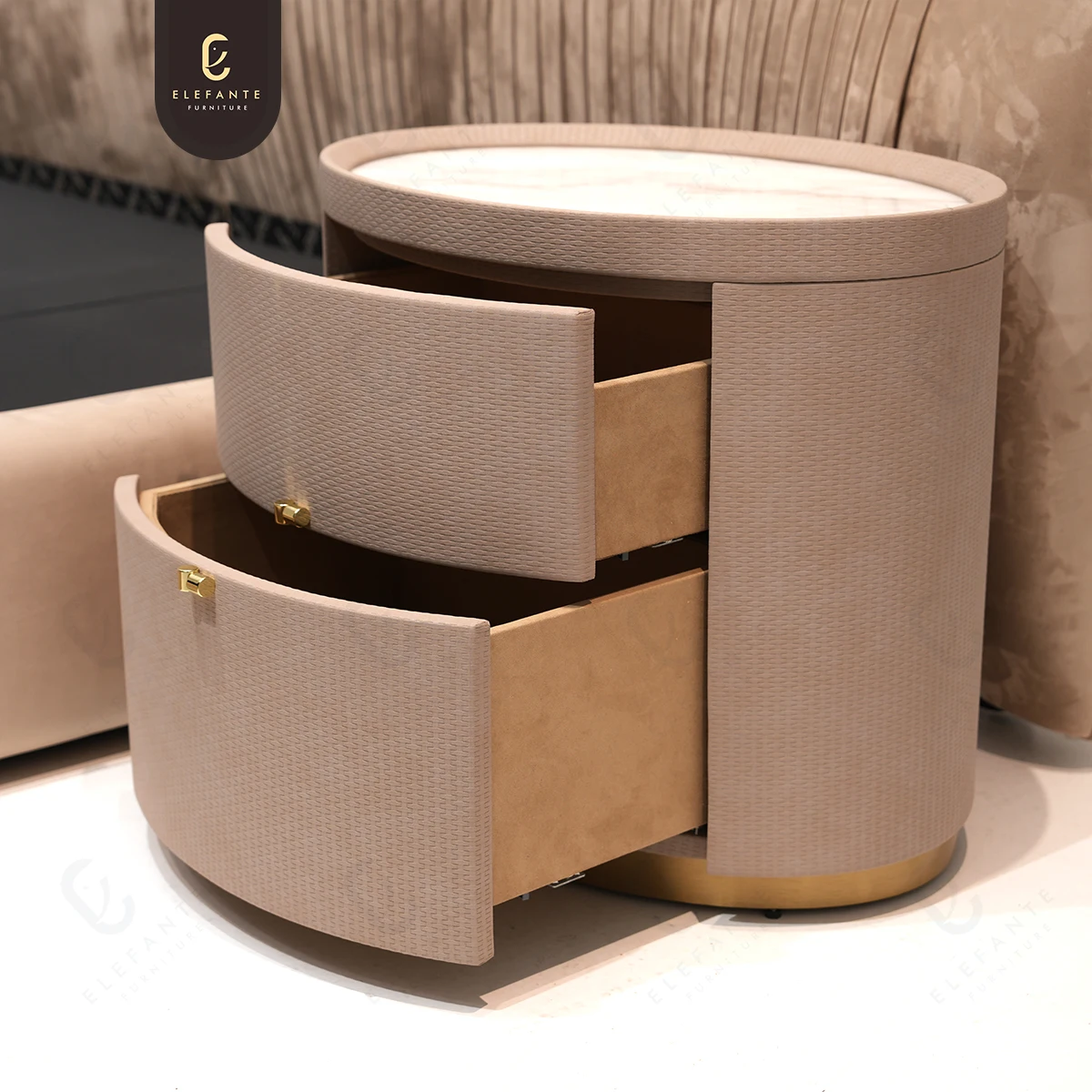 2024 Latest Italian Designer Luxury Double Bed Modern Soft Leather Queen King Size Bed for Bedroom Furniture Set