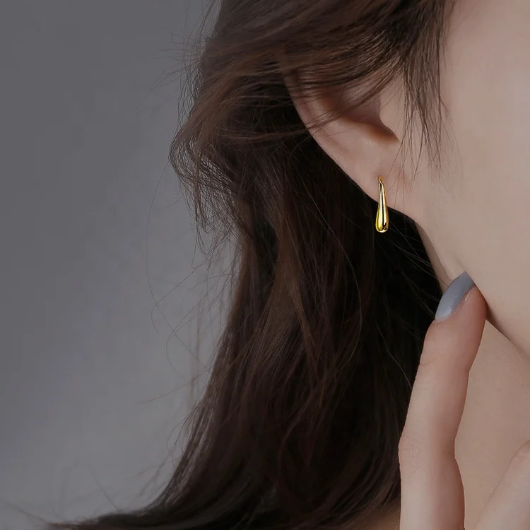 Wholesale Custom High Polished Non Tarnish Free Waterproof Minimalist Jewelry 18K Gold Plated Stainless Steel Hook Earrings