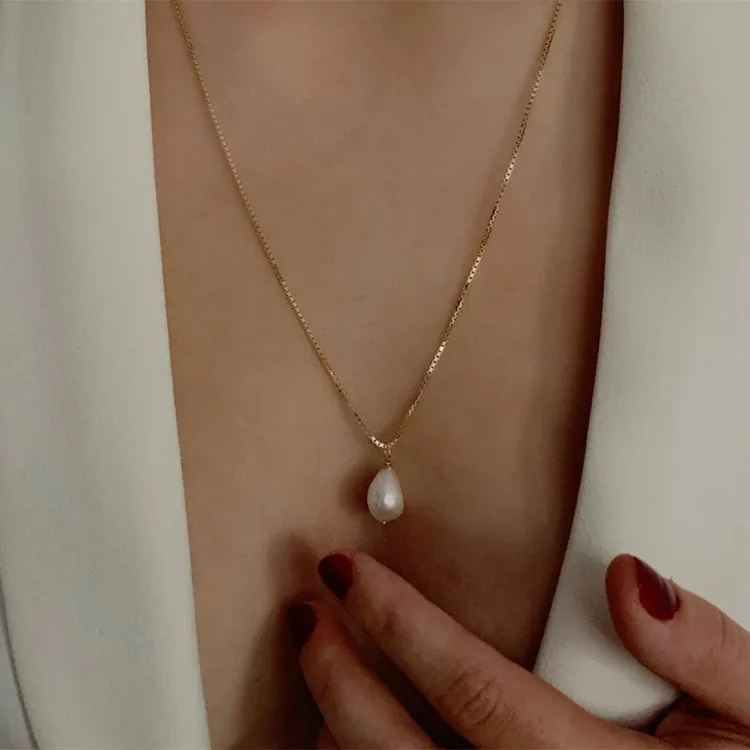 Baroque Pearl necklace with 925 silver box chain