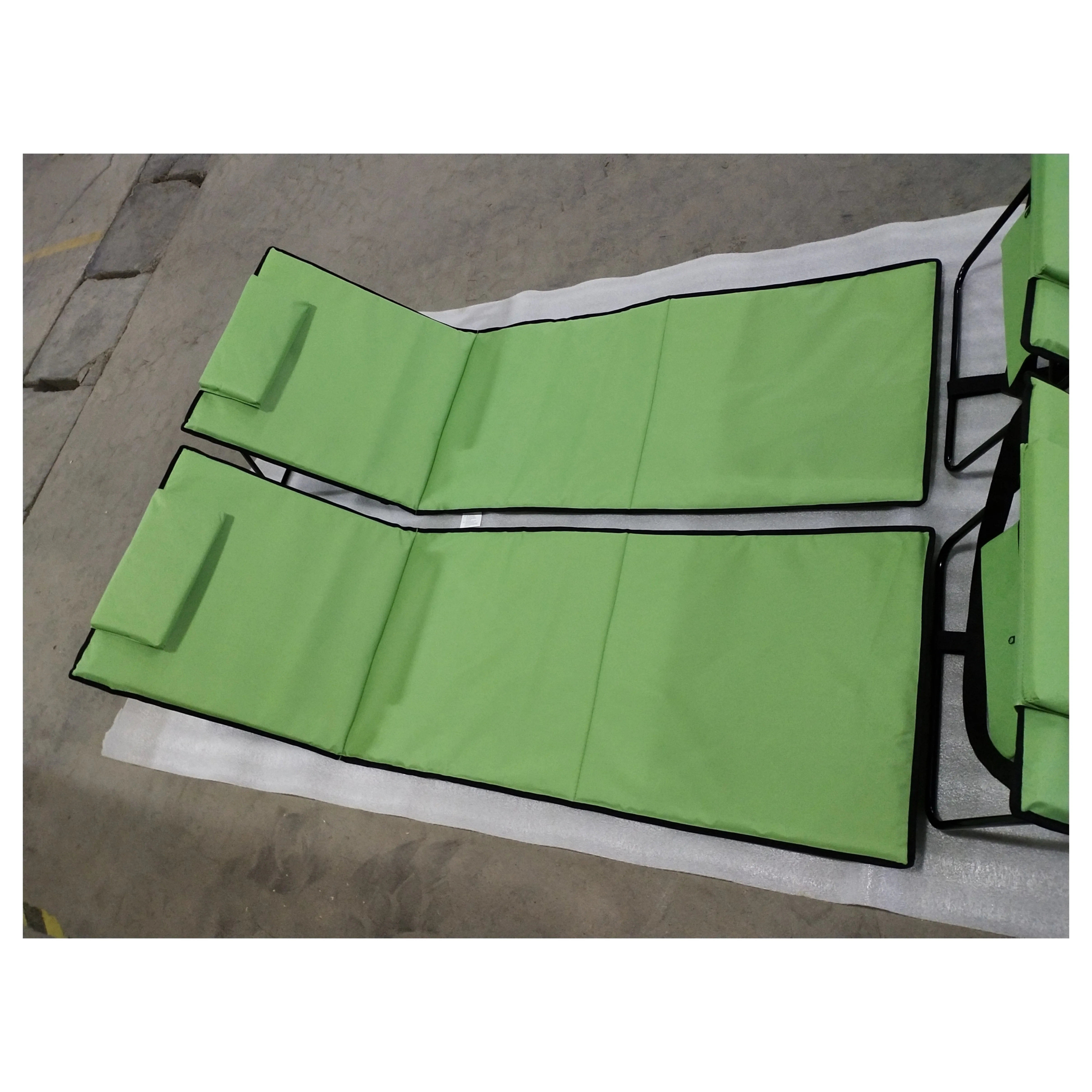 Wholesale Cheap  Adjustable Beach Chair Mat With Back Pouch  Padded Portable Sand Free Folding Beach Chair Mat