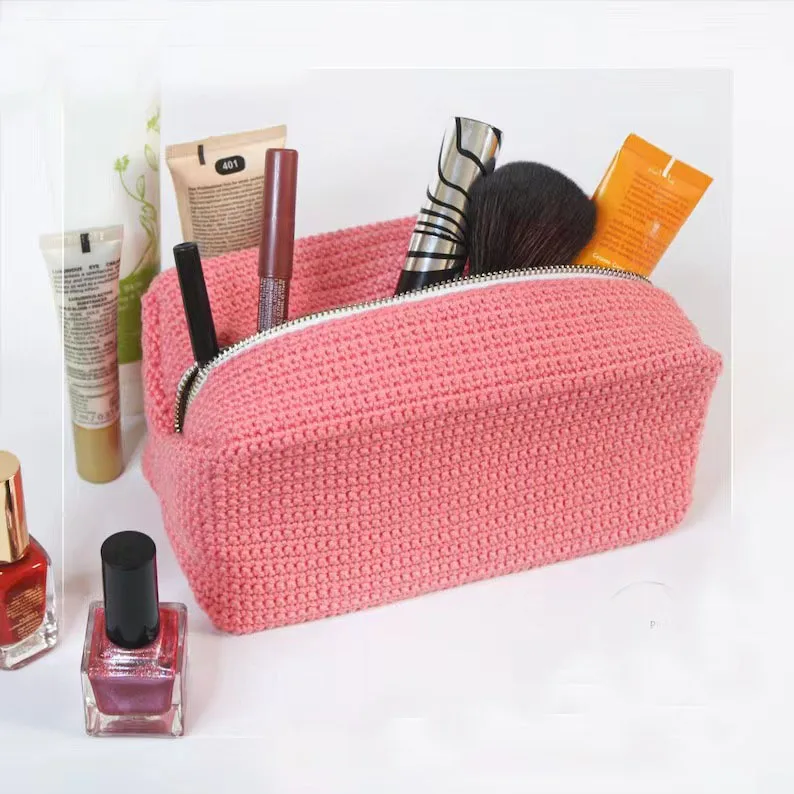 custom factory produce high quality trendy new cosmetic bag knitted crochet makeup bag pencil bag 2023