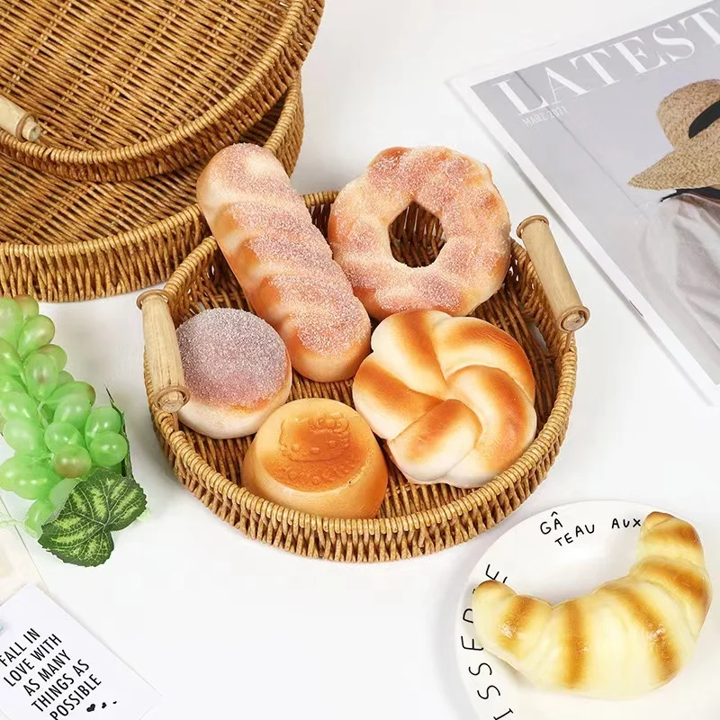 Корзина для хлеба из ротанга