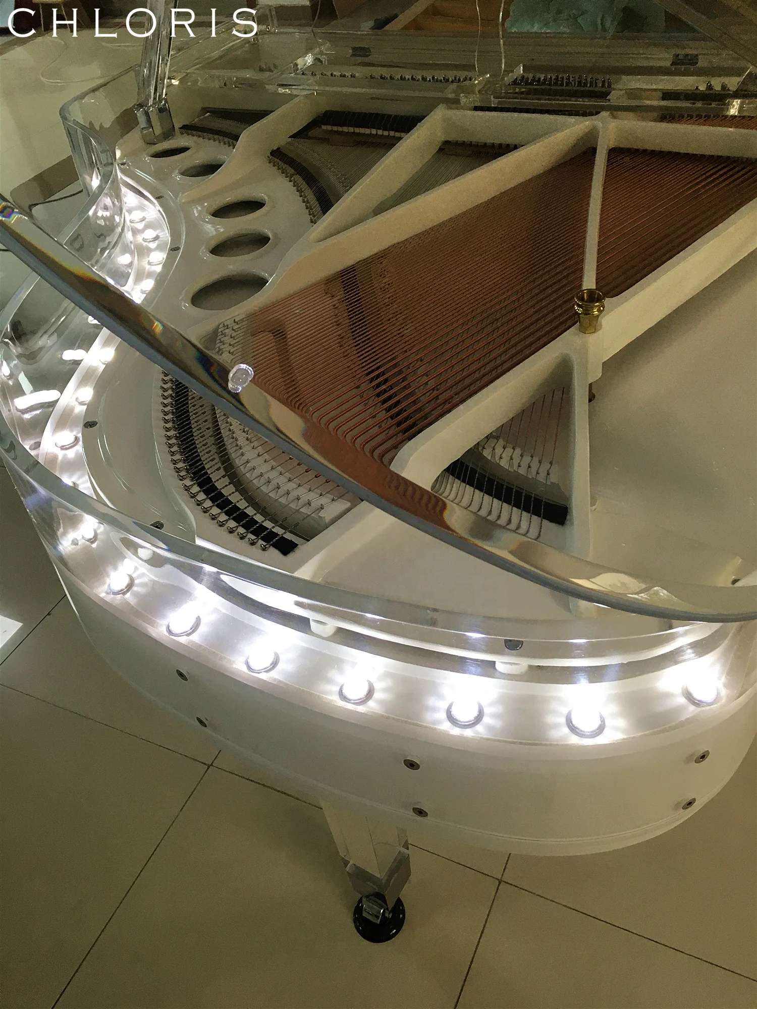 Crystal  Piano  HG-180A Grand Piano decorated with luxurious  crystal lights