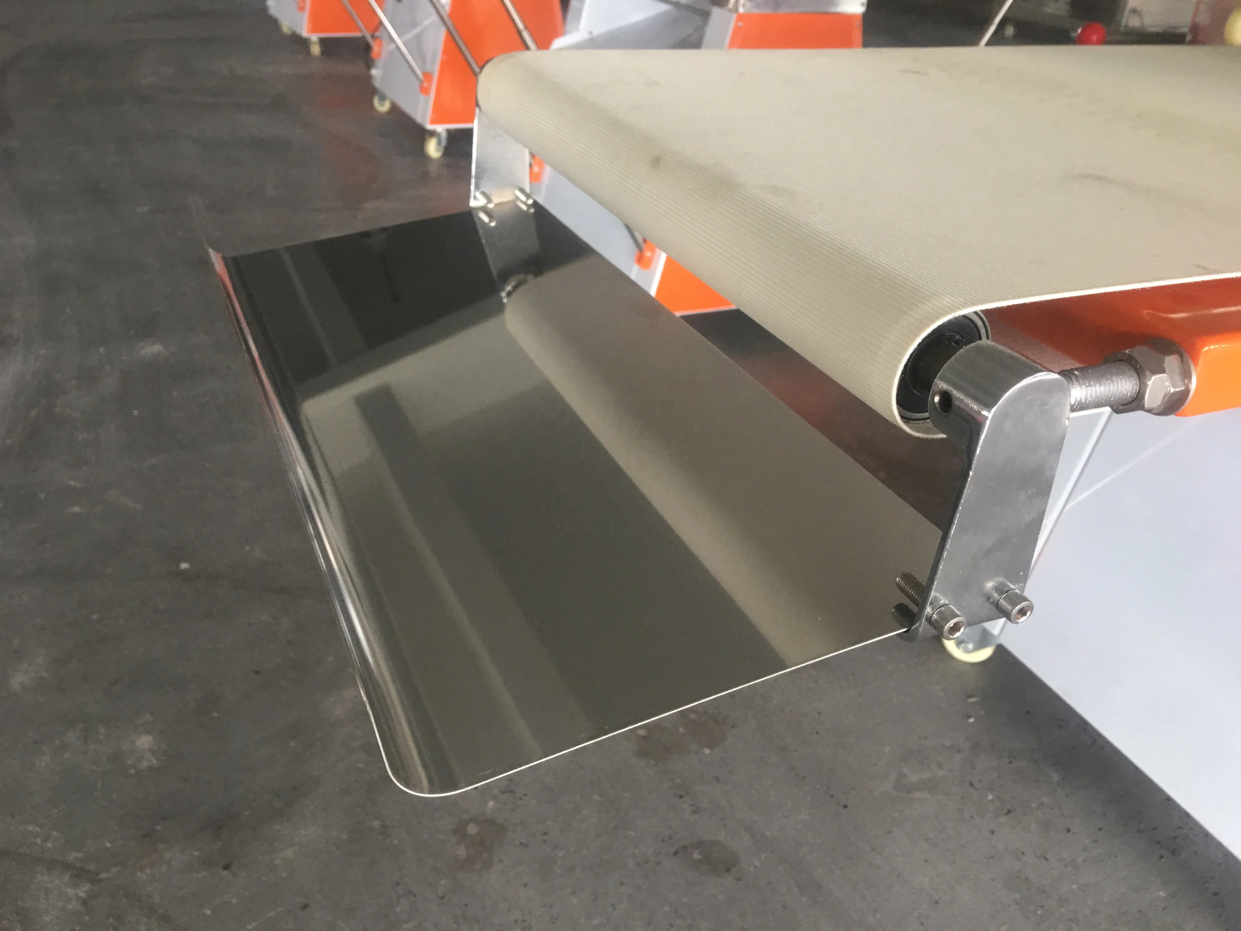 
Pastry food pizza tart bakery equipment dough sheeter/dough rolling machine 